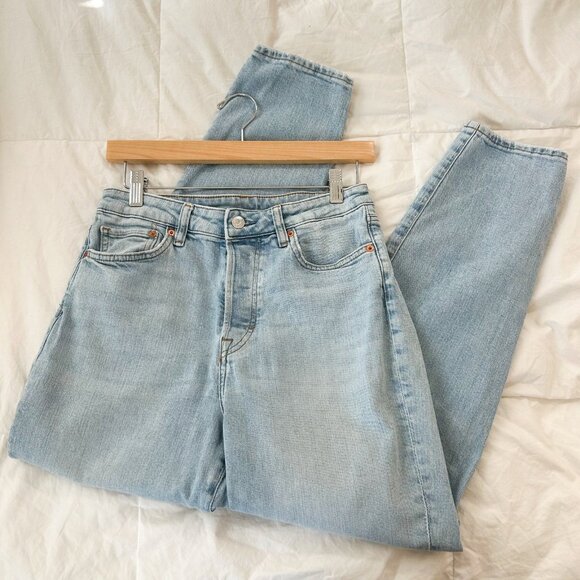 H&M &Denim Light Wash Ultra High Waist Mom Jeans Size 6 EUC - Picture 3 of 8